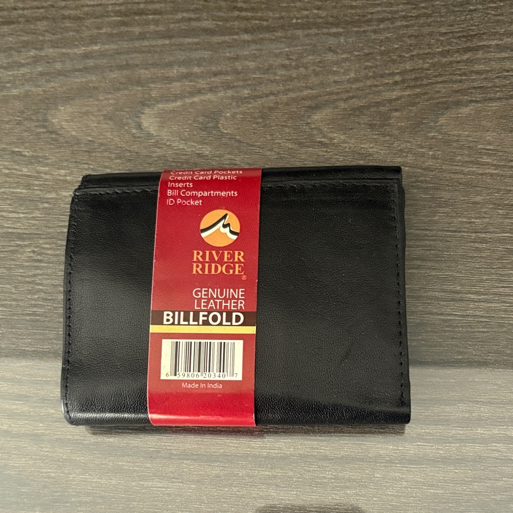 Black Genuine Leather Billfold Wallet NWT